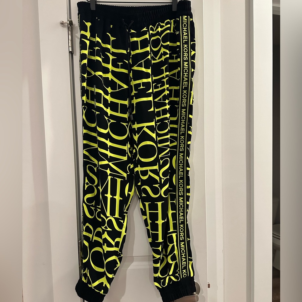 Women’s Michael Kors newsprint logo jogger sweatpants, size M